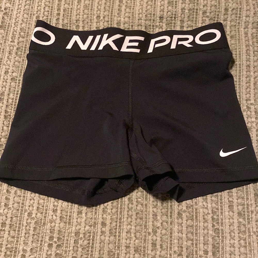 NIKE dry-fit volleyball/athletic shorts 3” inseam size S
